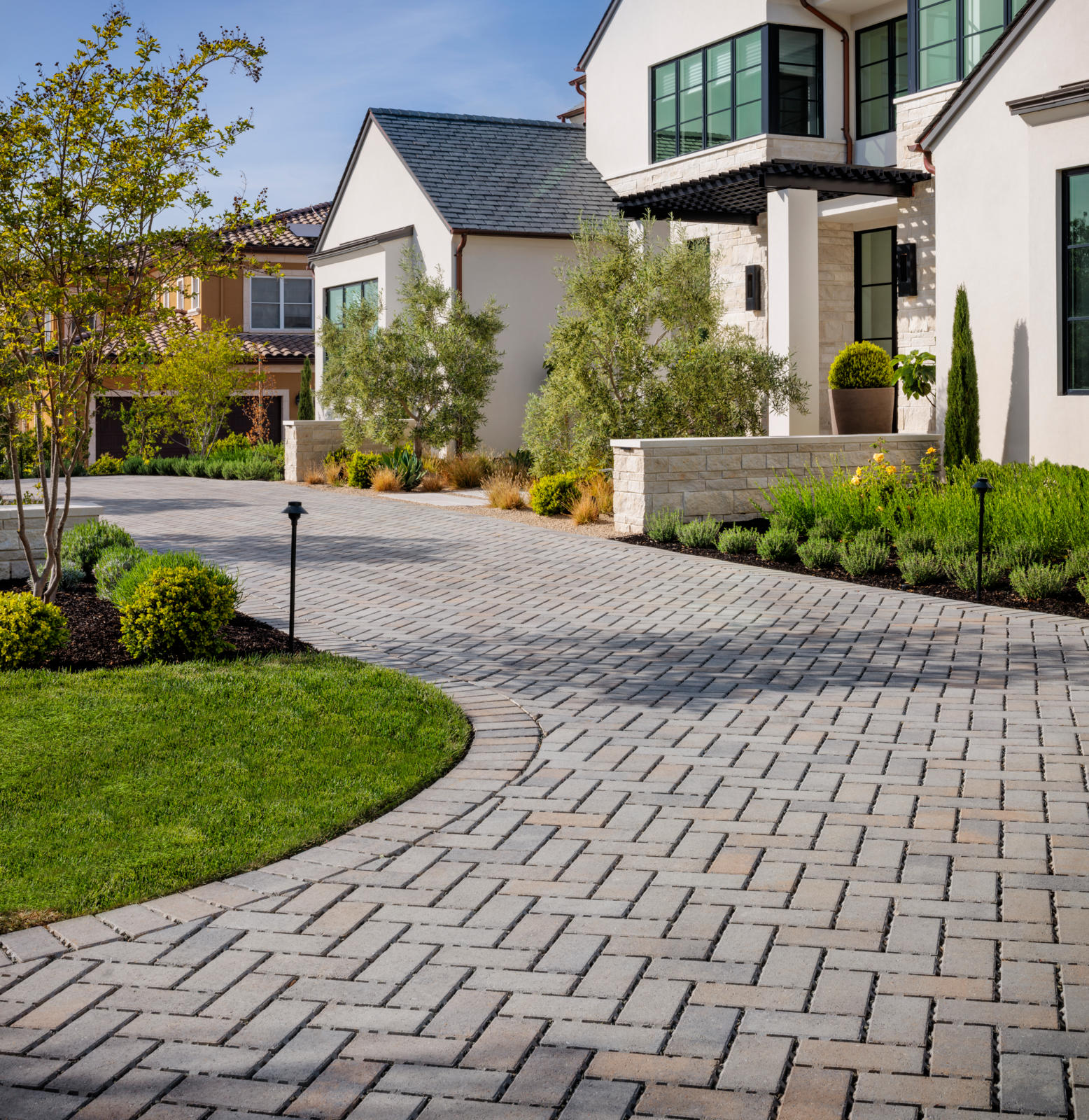 Beautiful driveway designed by Belgard